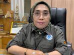 Kepala-Dinas-Peternakan-Jatim-Indyah-Aryani-saat-diwawancarai.jpg