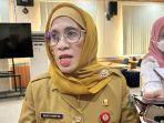 Kepala-Dinas-Sosial-Provinsi-Jawa-Timur-Restu-Novi-Widiani-2462025.jpg