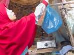 Kisah-Yuliana-Guru-di-Jombang-Tinggal-Bareng-Anak-di-Rumah-Reyot-Gaji-Tak-Sampai-Rp400-Ribu.jpg