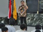 LITERASI-DIGITAL-Wakil-Ketua-DPRD-Surabaya-Arif-Fathoni-saat-h.jpg