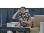 LITERASI-DIGITAL-Wakil-Ketua-DPRD-Surabaya-Arif-Fathoni-saat-hadir-di-ten.jpg