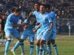 Luapan-kegembiraan-pemain-Persela.jpg
