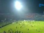 Momen-kerusuhan-laga-Arema-FC-vs-Persebaya-Surabaya.jpg