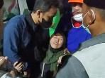 NYARIS-AMBRUK-Tubuh-Siti-ibunda-Firman-Nur-16-korban-tewas-insiden-am.jpg
