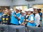 PASOKAN-LISTRIK-JATIM-Dirut-PLN-Darmawan-Prasodjo-pegang-mix.jpg
