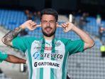 PELUANG-Transfer-Mika-Junco-ke-Persebaya-Terbuka-Lebar-Gombau-Belum-Ada-Tanda-Lepas-Paulo-Victor.jpg