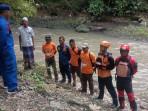 PENCARIAN-KORBAN-Pencarian-Somi-66-warga-Banyuwangi-yang-hilang-di-Sungai.jpg