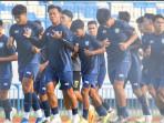 PERSIAPAN-LIGA-3-Para-pemain-Gresik-United-menjalani-lkatihan.jpg