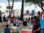 Pantai-Mutiara-Desa-Tasikmadu-Kecamatan-Watulimo-Kabupaten-Trenggalek-2.jpg