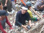 Pantesan-Dedi-Mulyadi-Nekat-Ikut-Bersihkan-Sampah-hingga-Bongkar-Bangunan-Singgung-Anggaran.jpg