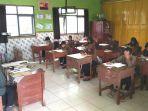 Para-siswa-kelas-6-SDN-01-Depok-Trenggalek-Jatim-saat-ujian.jpg