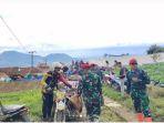 Pasukan-Kopassus-Bermotor-Trail-Tembus-Gelapnya-Malam-Demi-Salurkan-Bantuan-ke-Korban-Gempa-Cianjur.jpg
