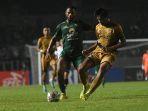 Paulo-Victor-di-laga-Persebaya-vs-Dewa-United-di-Liga-1-20232024-musim-lalu.jpg