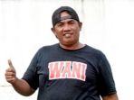 Pelatih-Persebaya-Surabaya-U-17-Heri-Dul-menerima-dibatalkan-Piala-Soeratin-2023.jpg