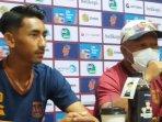 Pelatih-Persel-Fakhri-Husaini-dalam-sesi-konferensi-pers.jpg