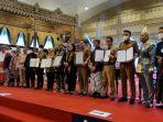 Penandatanganan-kerja-sama-yang-dilakukan-Rektor-UNESA-Prof-Dr-Nurhasan-M-Kesjpg.jpg