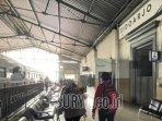 Penumpang-KA-saat-tiba-di-Stasiun-Sidoarjo.jpg