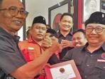 Perwakilan-relawan-mantan-bupati-Rijanto.jpg