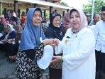 Pjs-Bupati-Trenggalek-Dyah-Wahyu-Ermawati-Meninjau-Pasar-Murah.jpg
