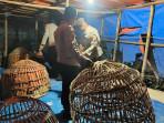 Polres-Lamongan-menggerebek-arena-judi-sabung-ayam-di-dua-tempat-Dari-dua-TKP.jpg