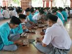 Program-MBG-di-Jombang-Berjalan-Bertahap-di-Ponpes-Darul-Ulum.jpg