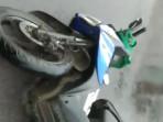 RINGSEK-Salah-satu-sepeda-motor-tergeletak-di-jalan-setelah-mengala.jpg