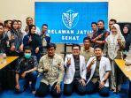 Relawan-Jatim-Sehat-mendukung-Khofifah-Emil.jpg
