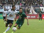 Robson-Duarte-di-laga-Persebaya-Surabaya-vs-PSS-SLeman.jpg
