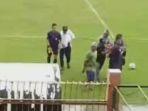 surabaya/SOSOK-Pemain-Sepak-Bola-U-13-di-Bojonegoro-yang-Viral-Tersambar-Petir-Saat-Tanding-Ini-Kondisinya.jpg
