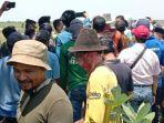 Sengketa-waduk-di-Lamongan-picu-demo-warga.jpg