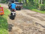 Spanduk-Protes-Jalan-Rusak-di-Desa-Senden-Kecamatan-KampakTrenggalek.jpg