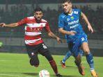 Striker-Madura-United-Jose-Brandao.jpg