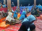 Suasana-posko-pengungsian-tanah-longsor-trenggalek.jpg
