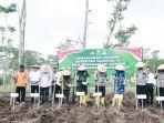 Tanam Jagung di Lahan Perhutani, Polres Jombang: Dukung Swasembada Pangan Nasional