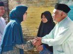 TUKANG-BECAK-NAIK-HAJI-Momen-Bupati-Lumajang-Indah-Amperawati-Masdar.jpg