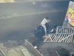 Terekam CCTV, Dua Maling Curi Pikap dari Toko Bangunan di Pucang Sewu Surabaya