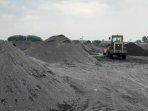 Tumpukan-pasir-di-Stockpile-Terpadu-Lumajang.jpg
