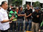 Wali-Kota-Surabaya-Eri-Cahyadi-saat-menerima-perwakilan-ojek-online.jpg