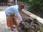 Warga-Desa-Gugut-menunjuk-lokasi-penggarapan-proyek-jalan.jpg