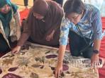 alam-dengan-mengolah-dedaunan-alami-menjadi-motif-indah.jpg
