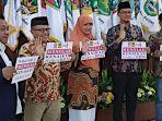 anggota-DPRD-Jatim-menolak-kenaikan-harga-BBM.jpg