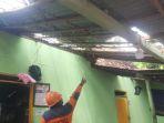 angin-rusak-8-rumah-di-Situbondo.jpg