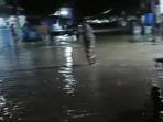 banjir-di-Bawean-Gresik-9.jpg
