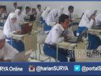 berita-gresik-jatim-unbk-smp_20160509_214035.jpg