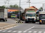 berita-surabaya-truk-dilarang-beroperasi-lebaraan_20160630_100932.jpg
