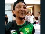 bonek-koordinator-suporter-tribun-timur-santiro.jpg