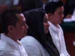 bos-first-travel-anniesa-hasibuan-andika-surachman_20180219_154406.jpg