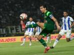 bruno-moreira-persebaya-v-Persib-Bandung.jpg