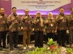 buku-2023-dan-RUPSLB-di-Surabaya-Selasa-2342024.jpg