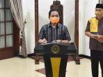 bupati-lumajang-umumkan-covid-19.jpg